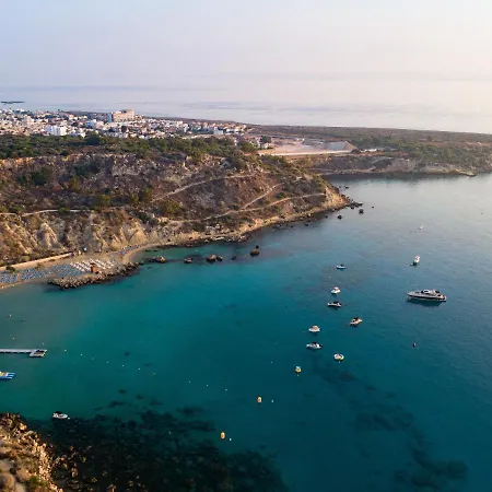 Sanders Bayfront Luxury Villas Βίλα