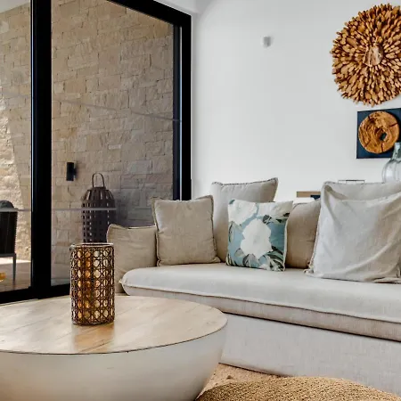 Sanders Bayfront Luxury Villas Βίλα