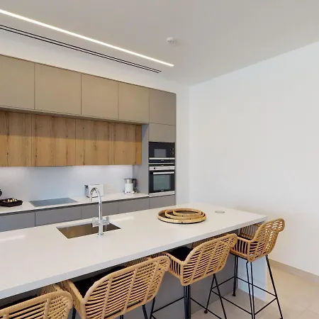 Sanders Bayfront Luxury Villas Βίλα Πρωταράς