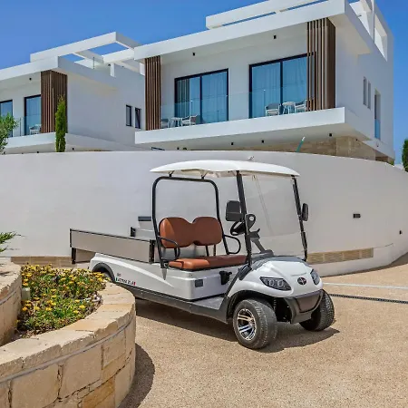 Sanders Bayfront Luxury Villas